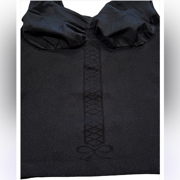 Guess Compression Tank Top M/L Black Ribbed Scoop Neck New - Picture 3 of 5